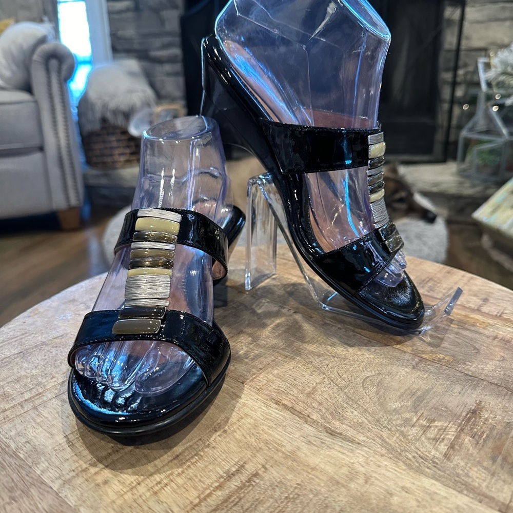 ⭐️⭐️ Sofft Anita Sandals 8M Wedge Slide Slip On Black Patent Leather Open Toe - Picture 4 of 10